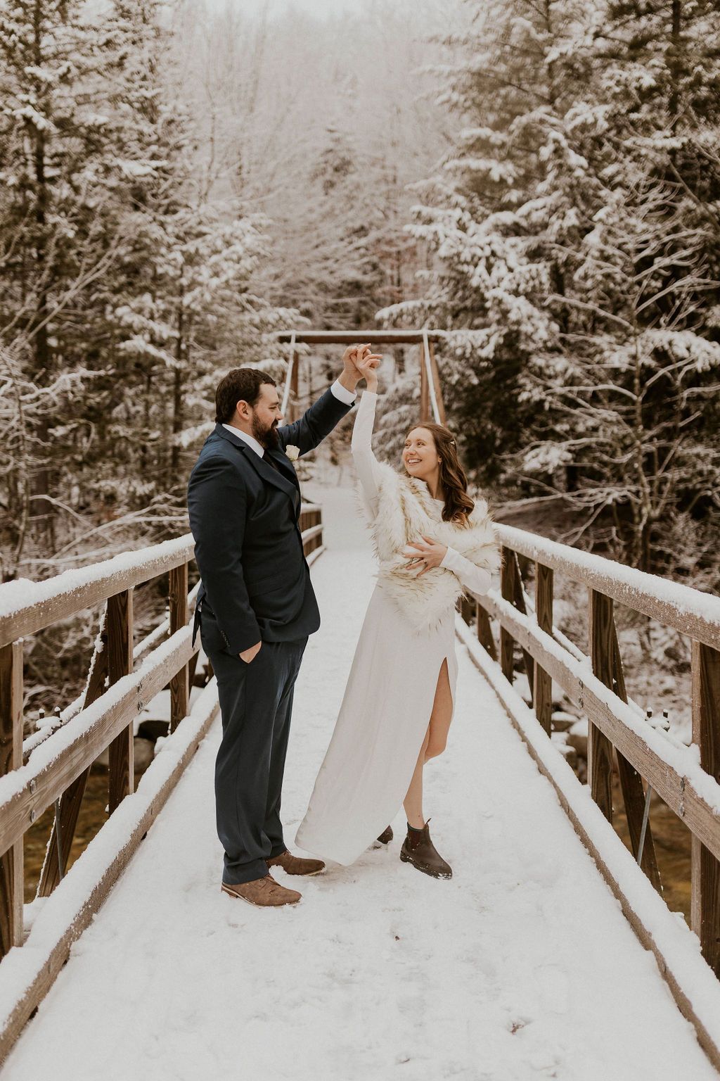 NH white mountains winter elopement