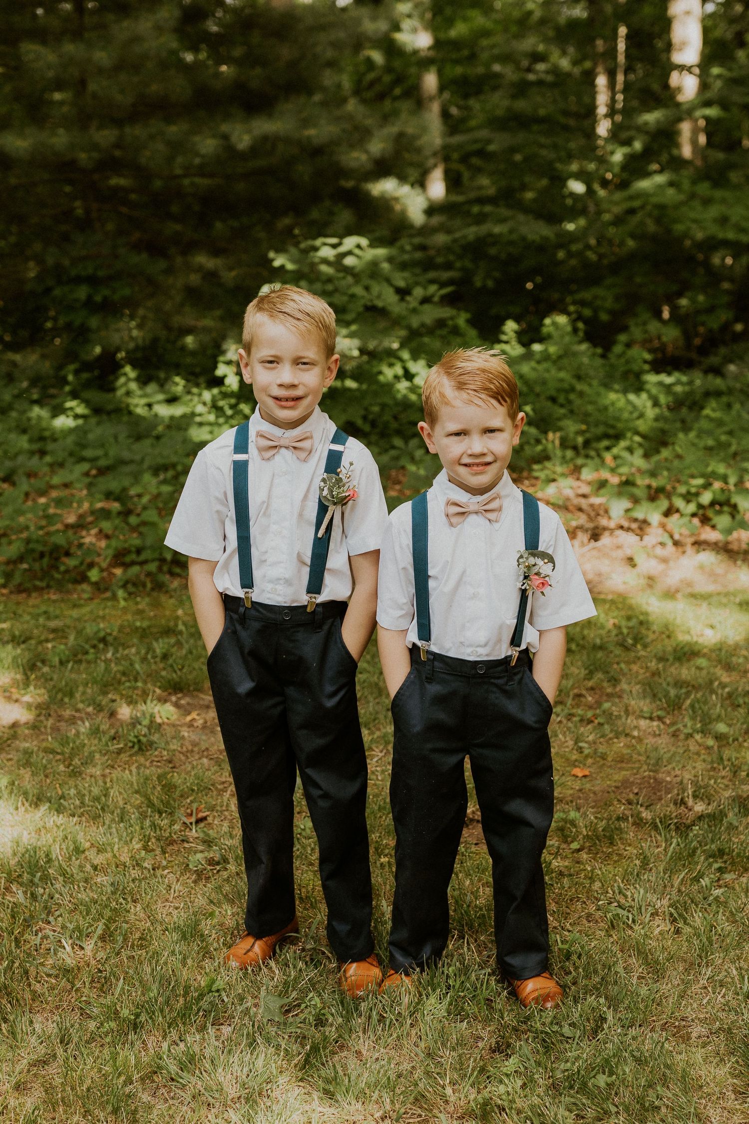 Little ring bearers posing for portraits.