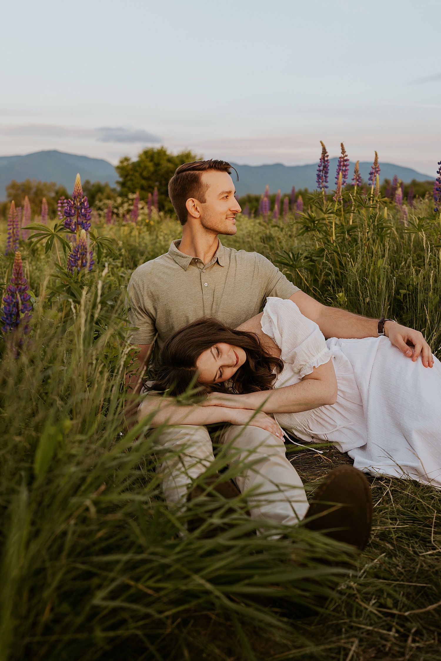 Couple having a New Hampshire engagement photoshoot in the White Mountains