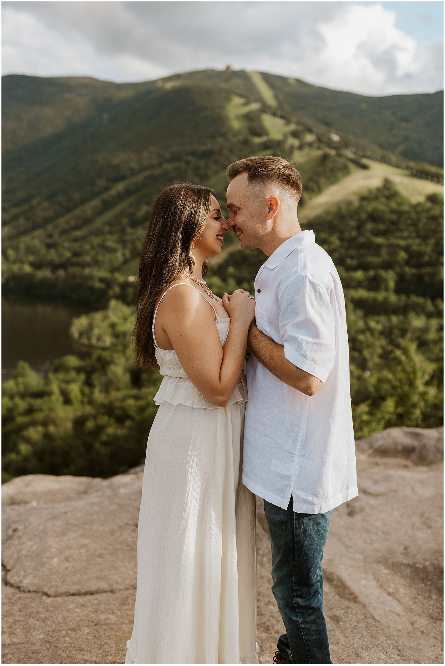 Mountain engagement photo session - Robin Easler Photography