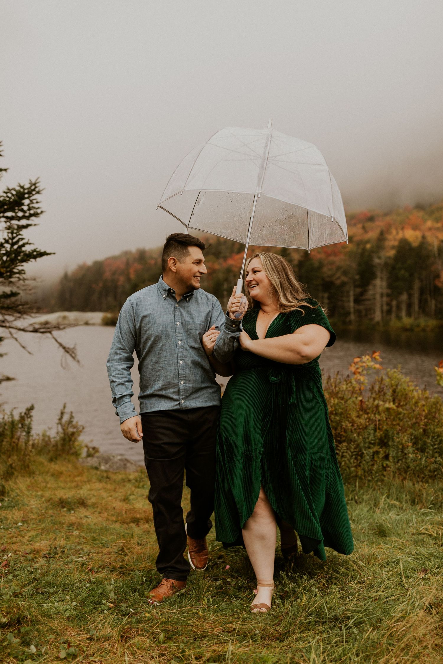 Engagement photoshoot in the white mountains of New Hampshire during peak foliage season.