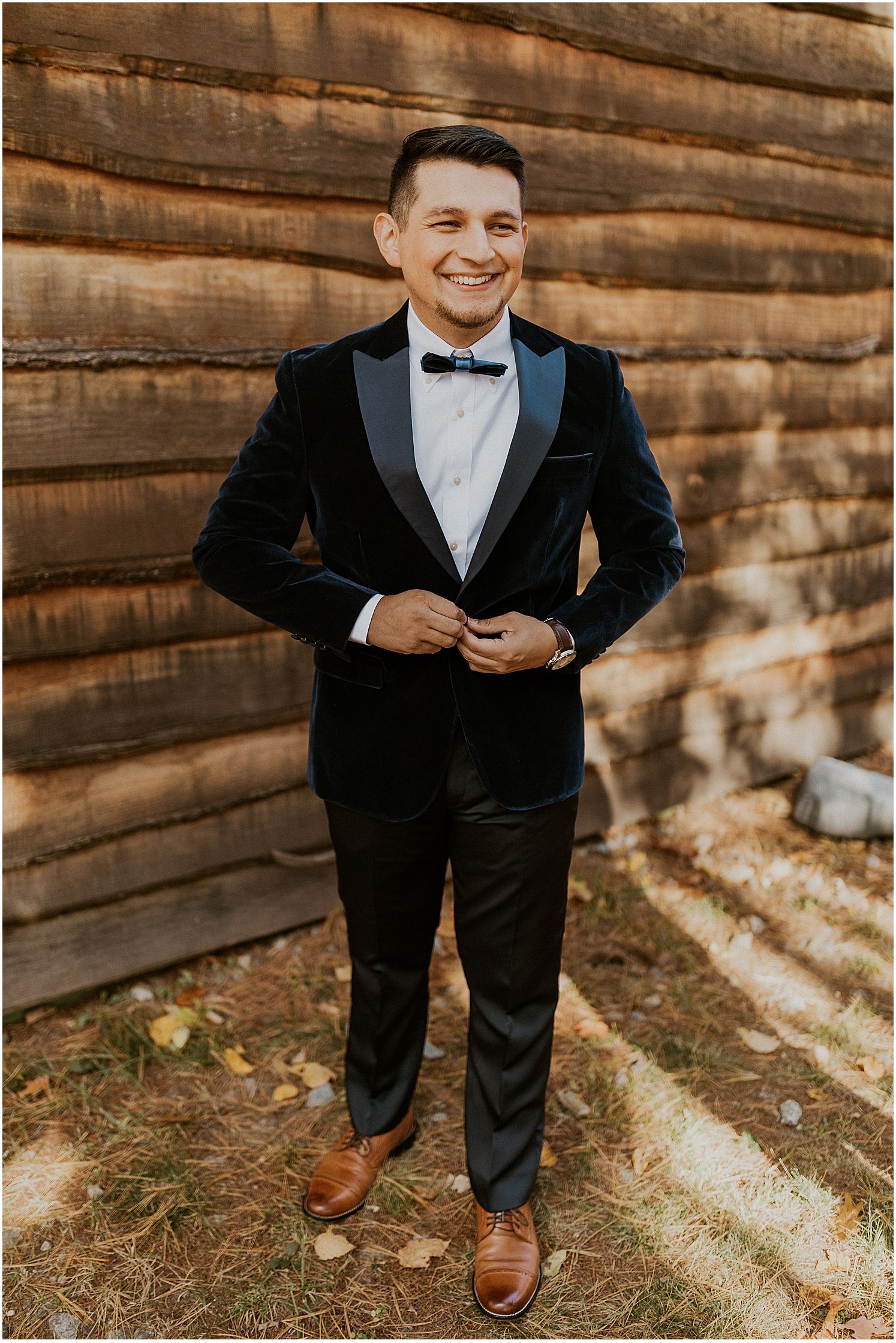 Groom getting ready for Plymouth NH wedding.jpg