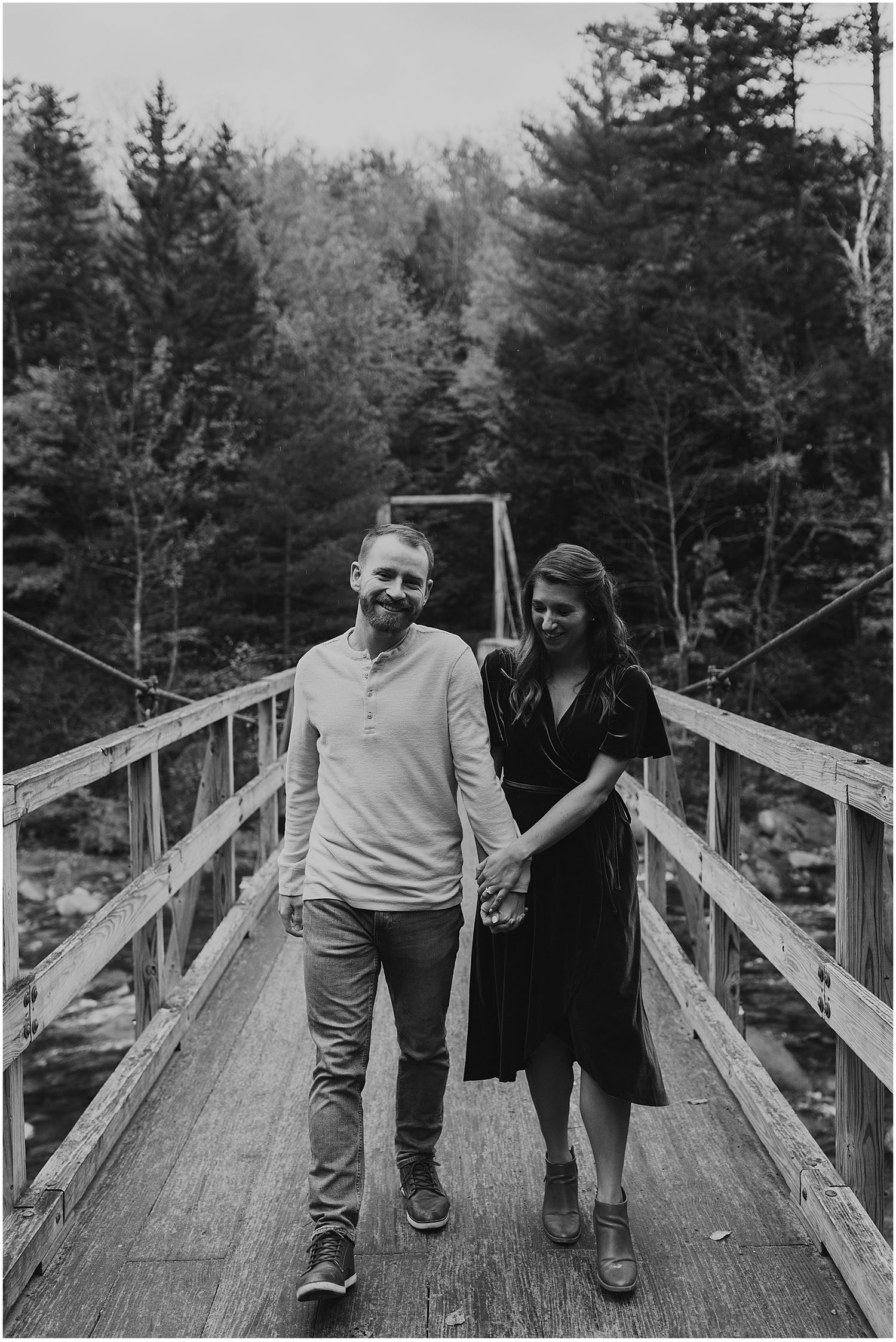 Fall-engagement-pictures-in-the-white-mountains-Robin-Easler-Photography
