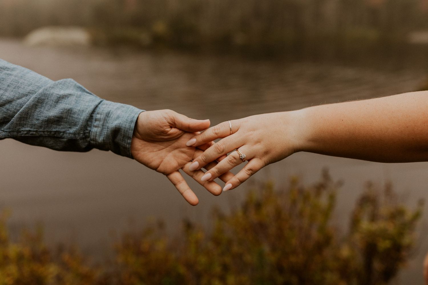 Engagement photoshoot in the white mountains of New Hampshire during peak foliage season.