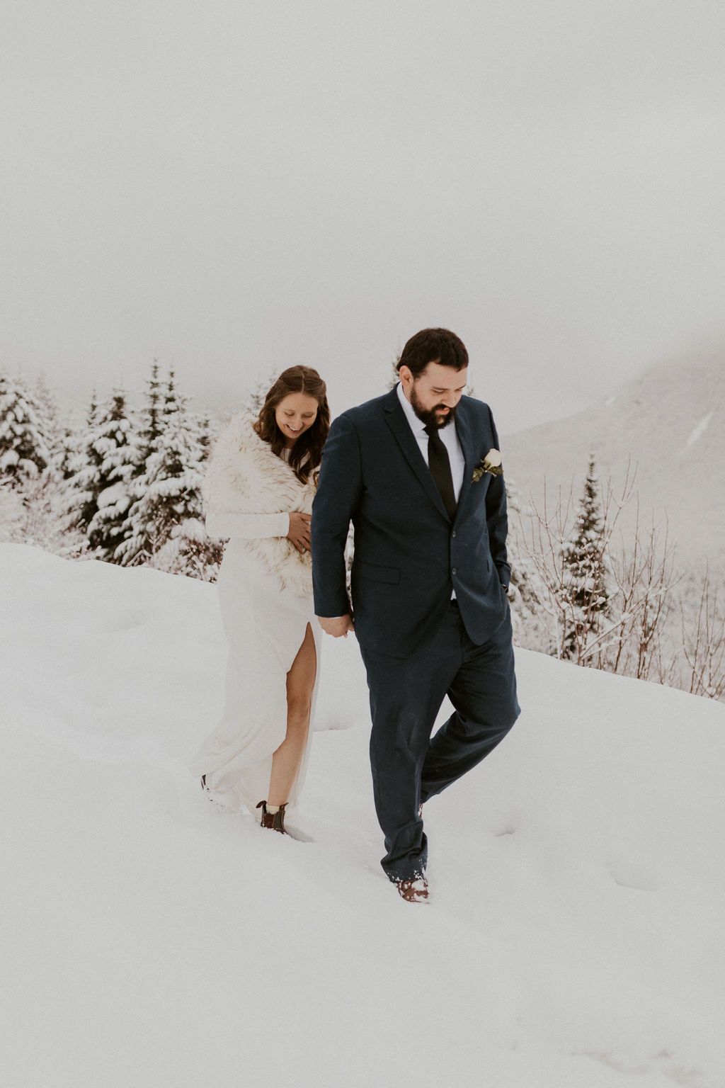 New Hampshire snowy winter elopement
