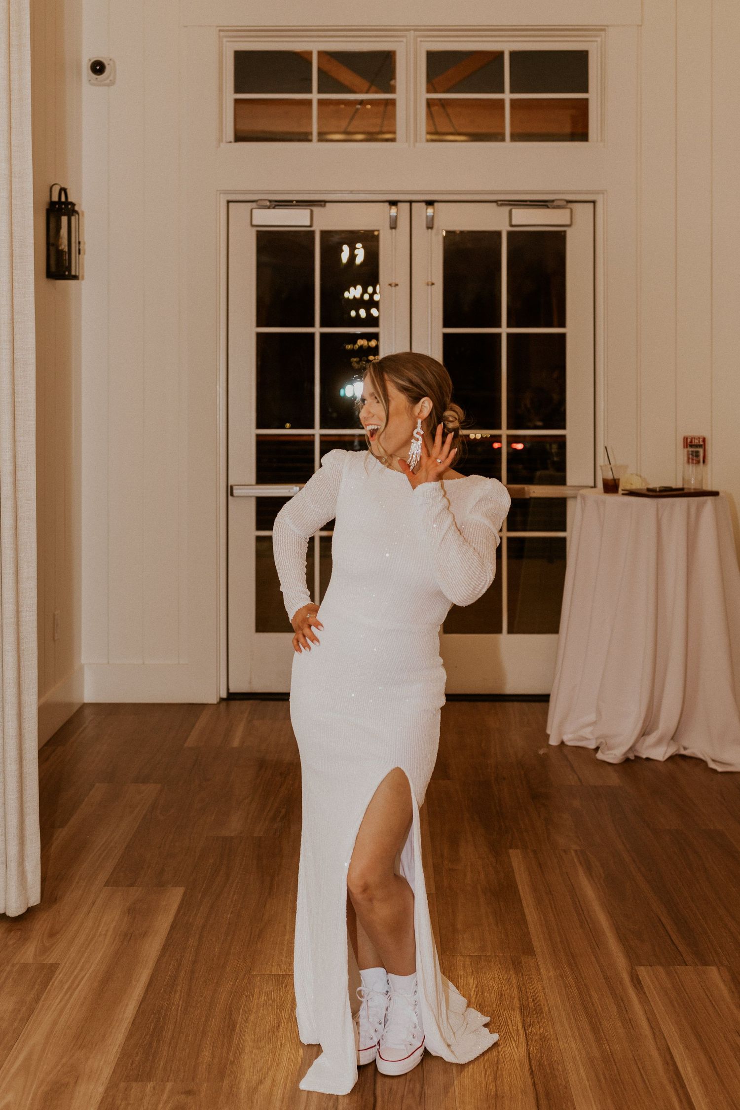 Kendra changed her outfit before getting the party started down in the Lake House!