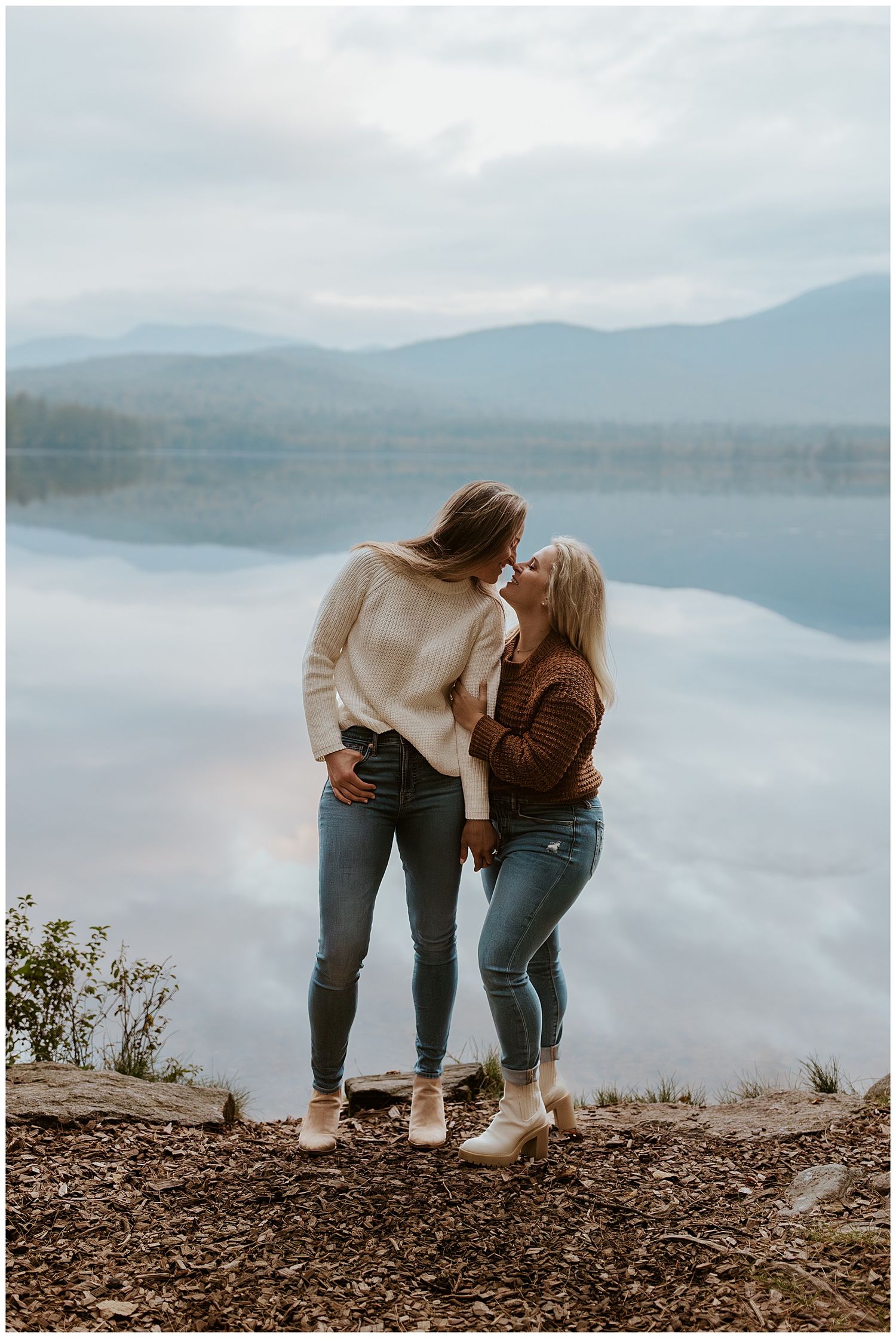 New Hampshire engagement pictures at Lake Chocorua