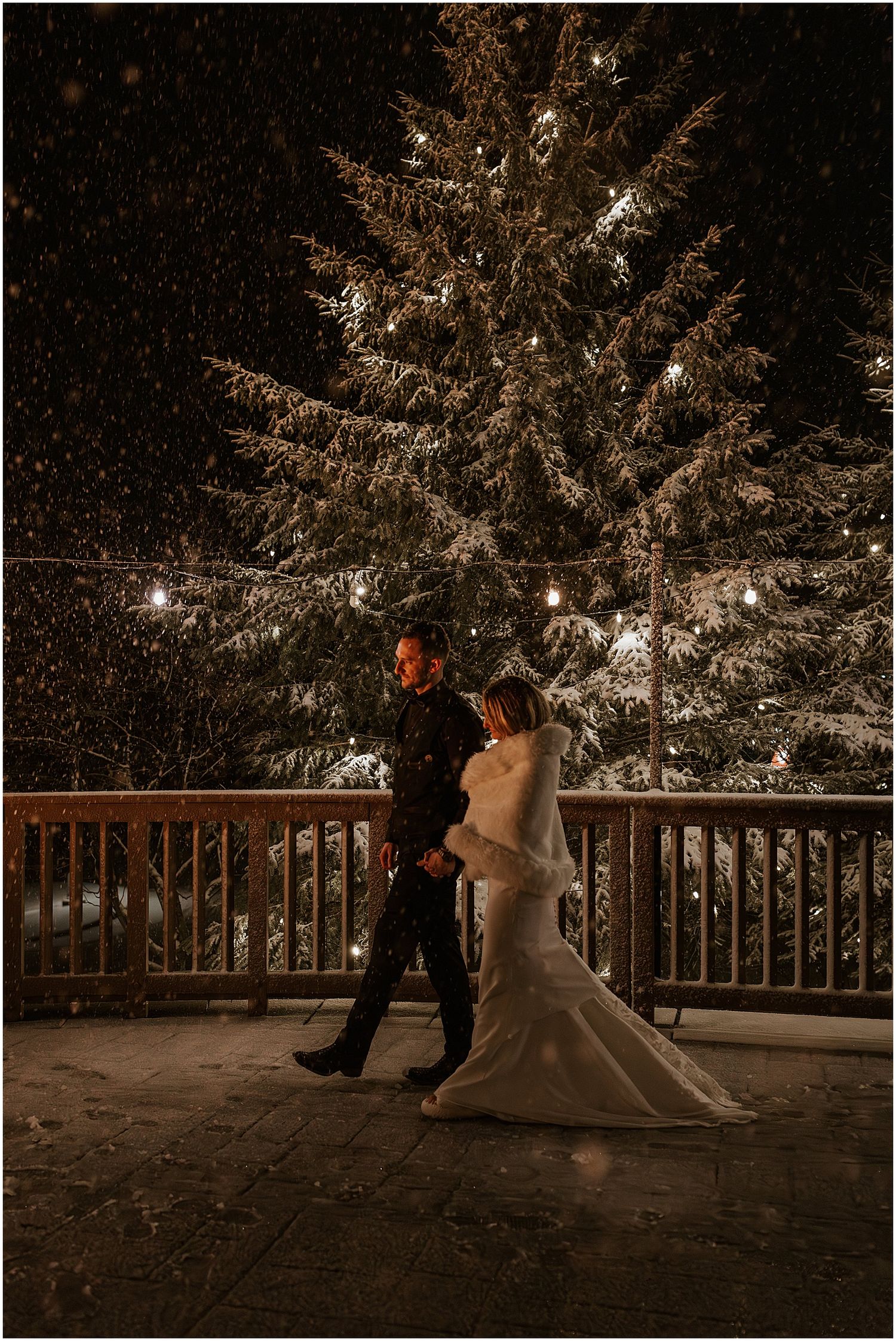 Snowy winter wedding in Vermont