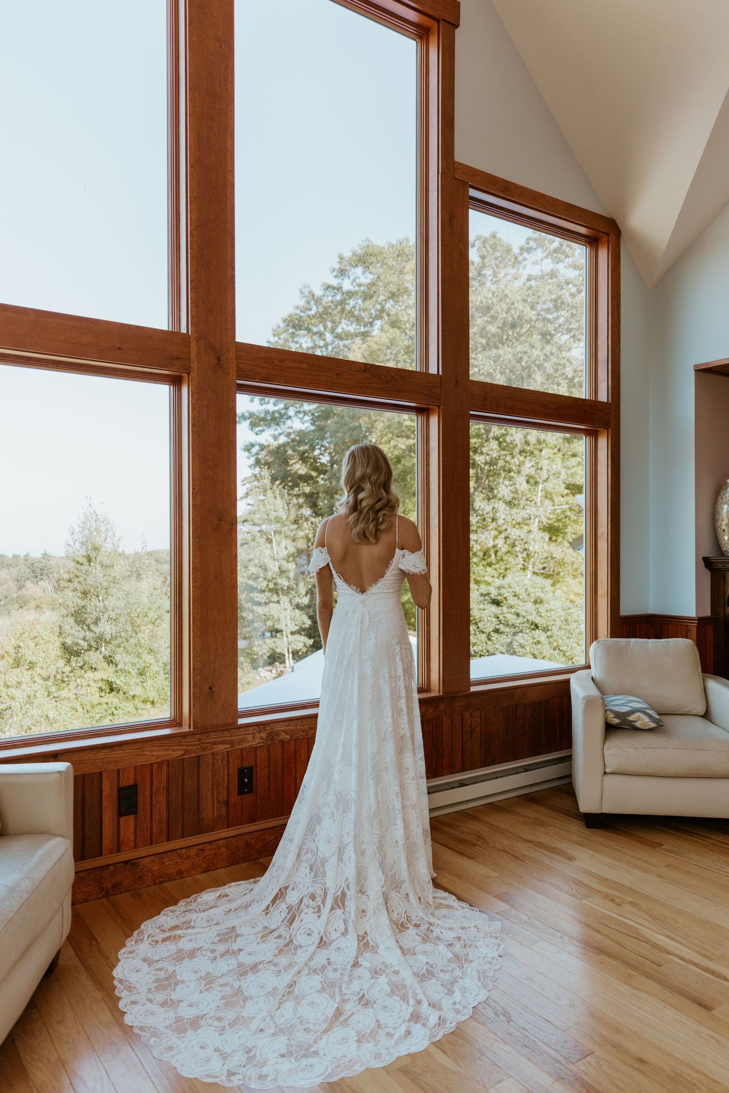 Bride getting ready for her Gilford NH elopement