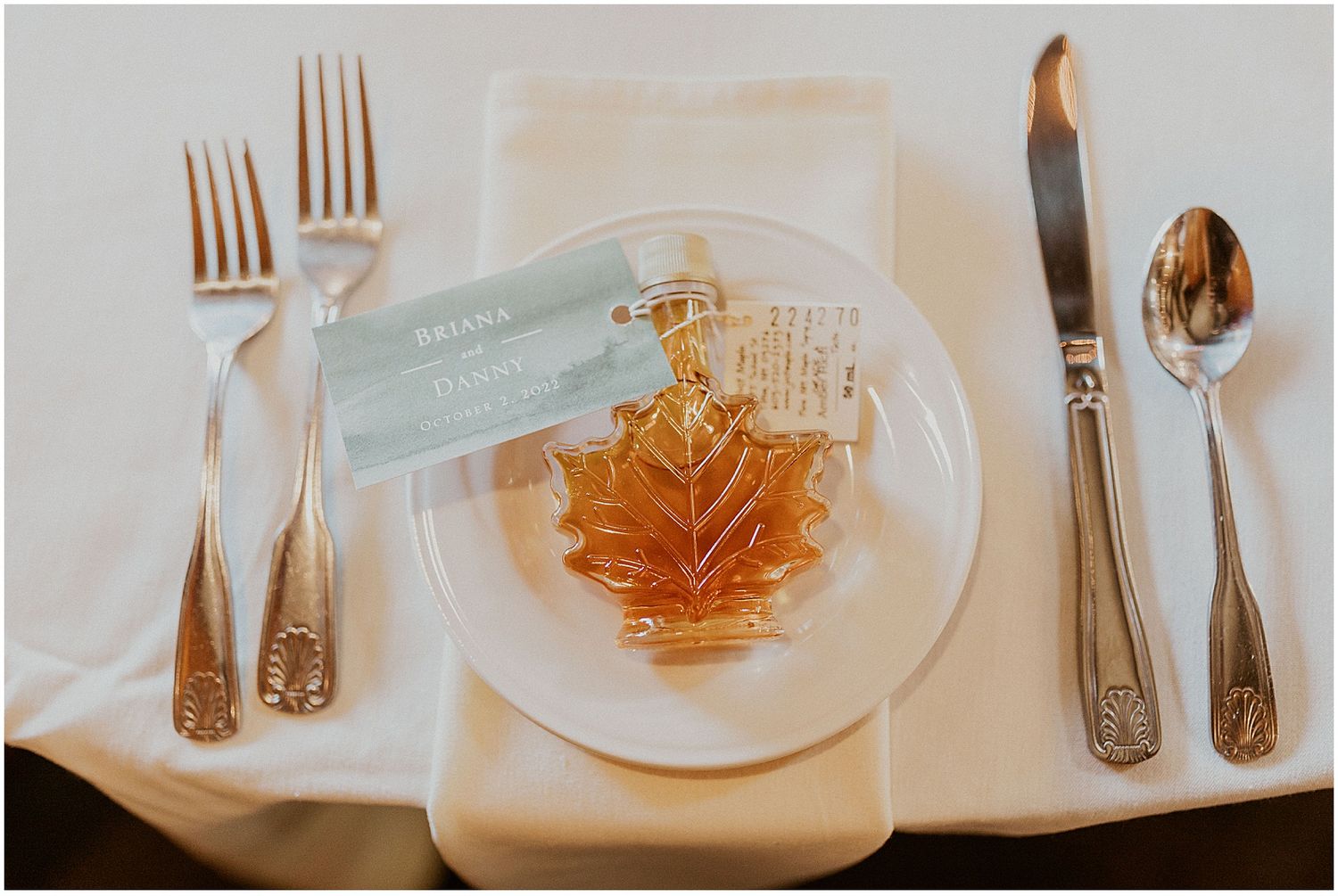 NH fall wedding details