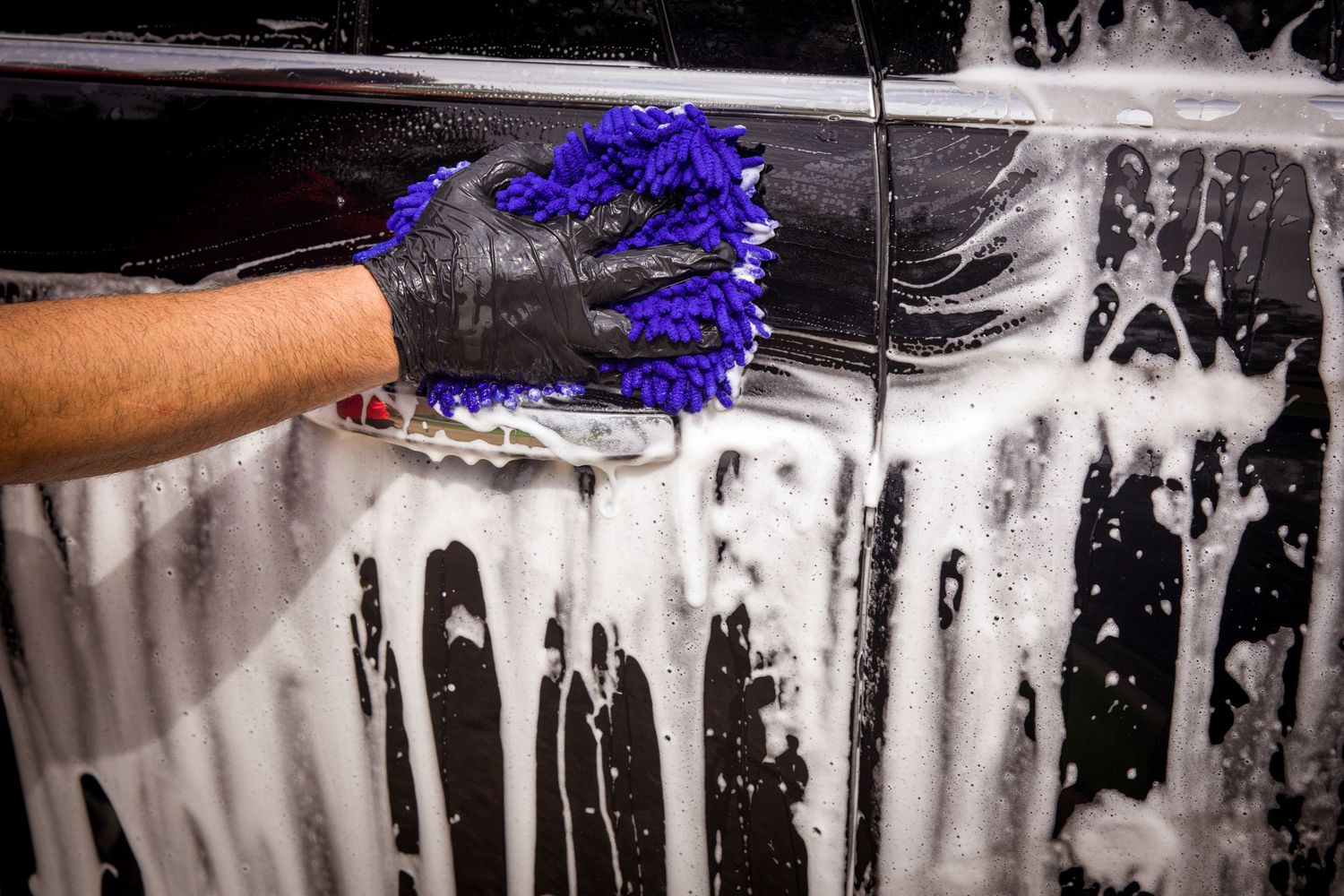 Black and white images showing a series of dripping paint or liquid effects with blue digital overlays.