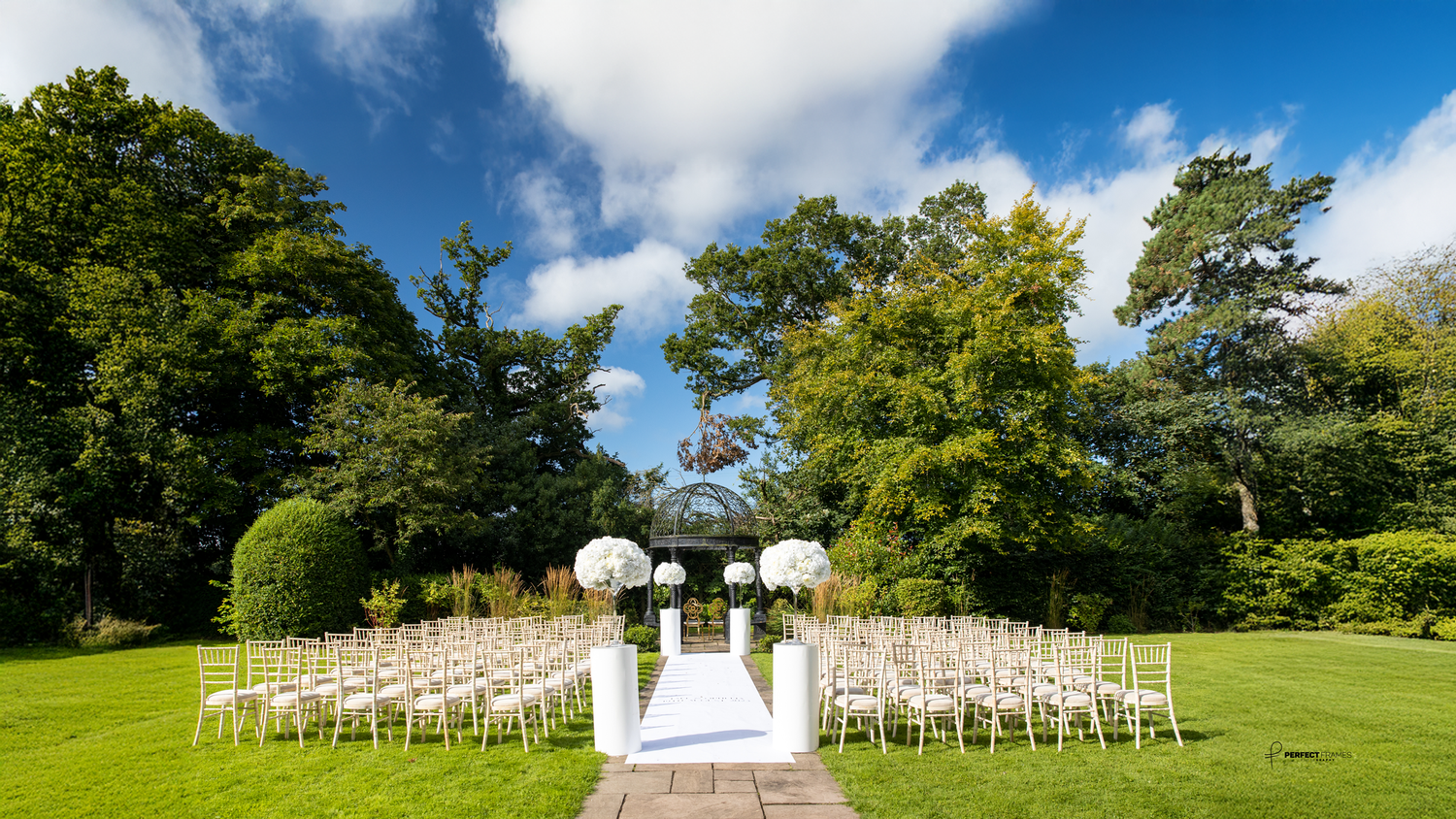 Garden decoration that takes your breath away, cheers and table beginning of love, Couple Shoot , wedding bells, engagement ring