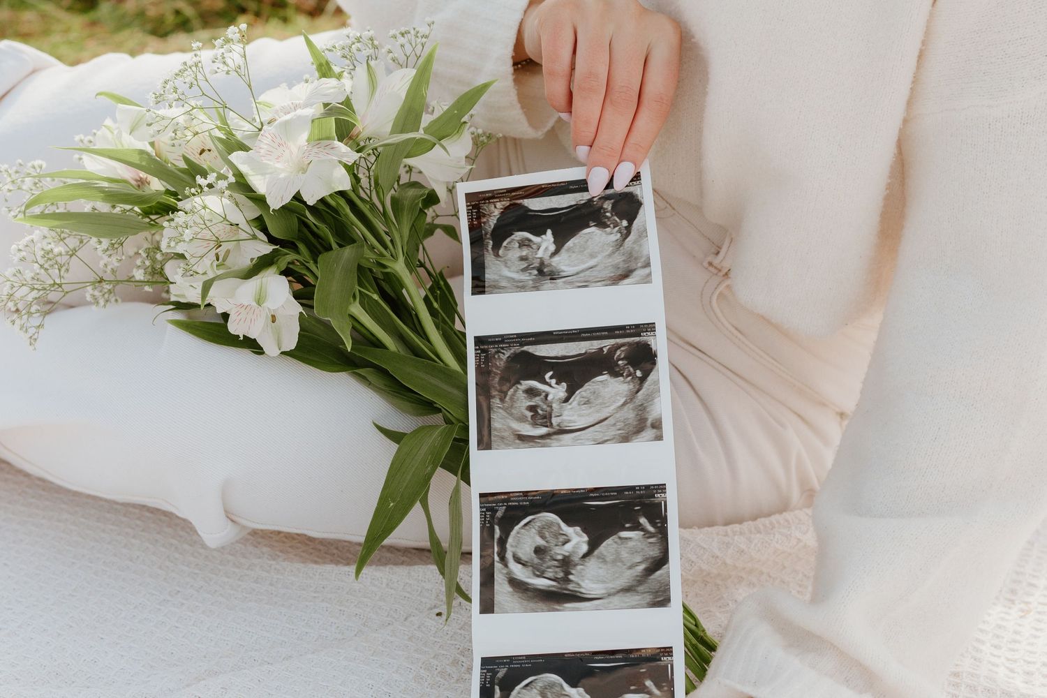 Pregnancy announcement photoshoot in Kent UK