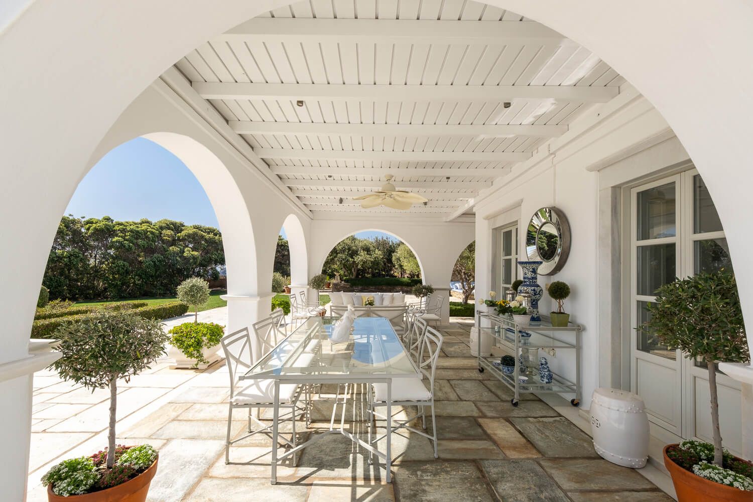 Traditional building lines meeting timeless elegance in the Cyclades