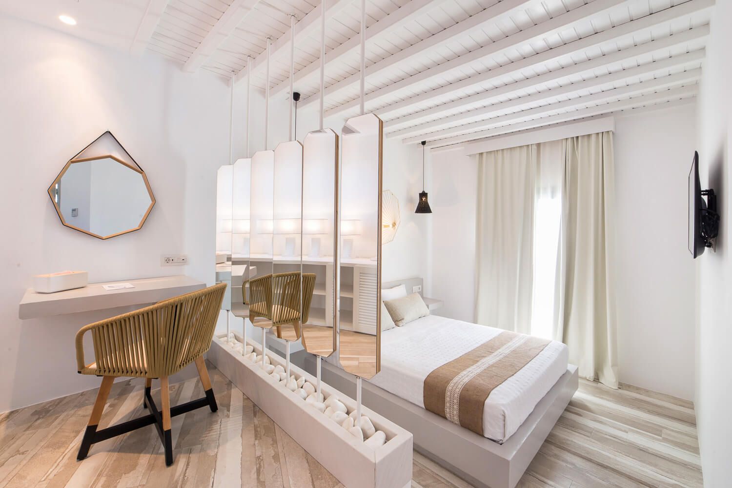 Contemporary bedroom decor offering unparalleled comfort