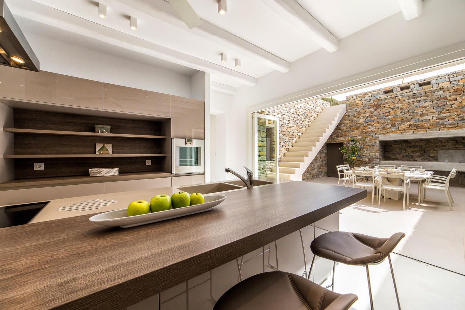 Seamless transition from the high-end kitchen to the outdoor patio