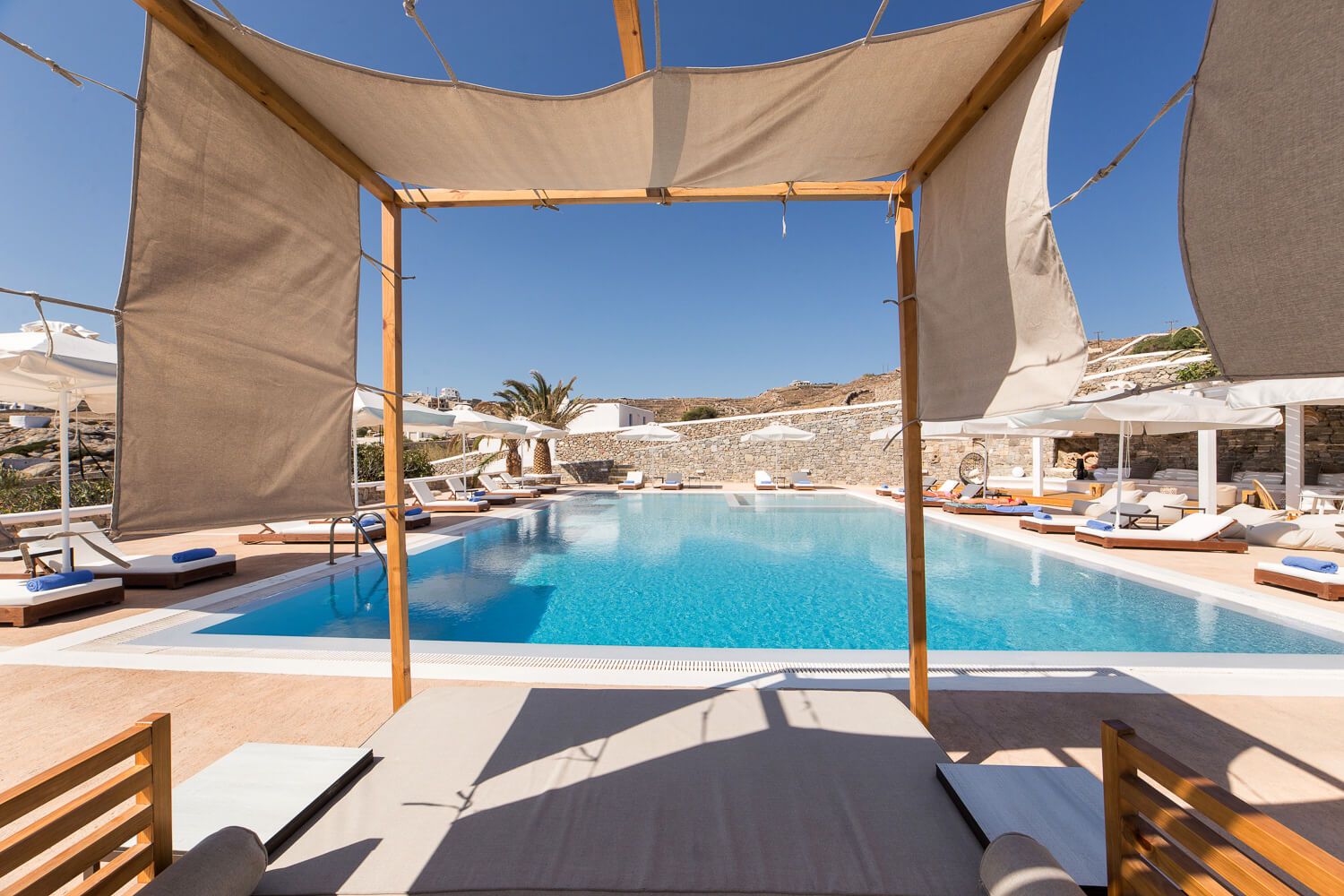 The relaxing atmosphere of a premium Cycladic exterior lounge
