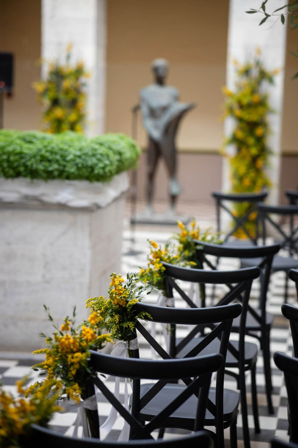 Elegant floral arrangements for a Syros wedding ceremony