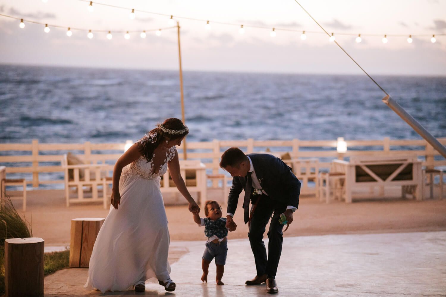 Couple entering the reception at Sunset Restaurant
