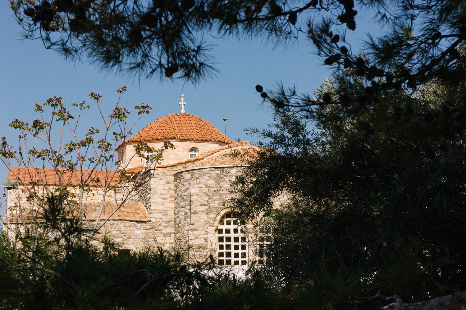 Εξωτερική όψη της Παναγίας Εκατονταπυλιανής της Πάρου πριν από βάπτιση.