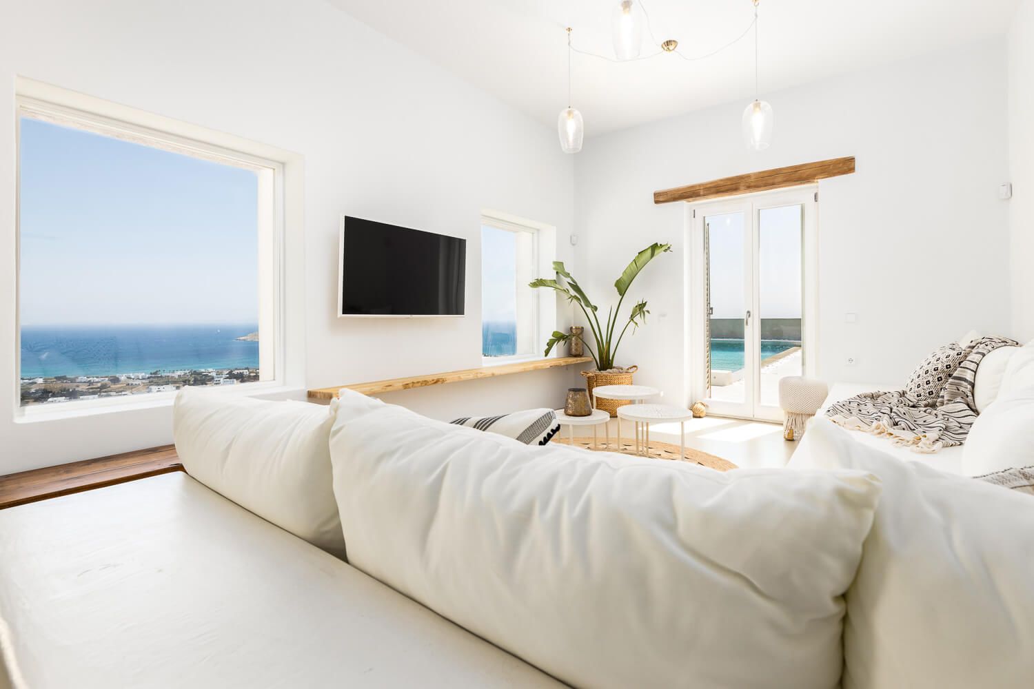 The inviting and warm aesthetic of a Golden Beach property