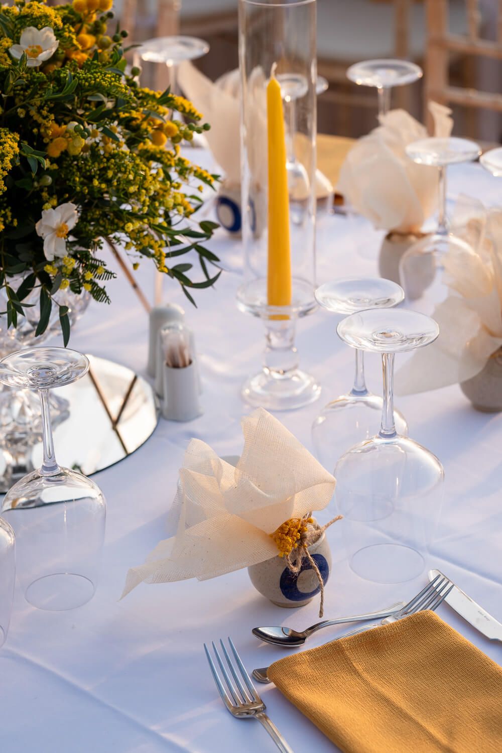 Customized wedding menus and elegant tableware at Villa Komito