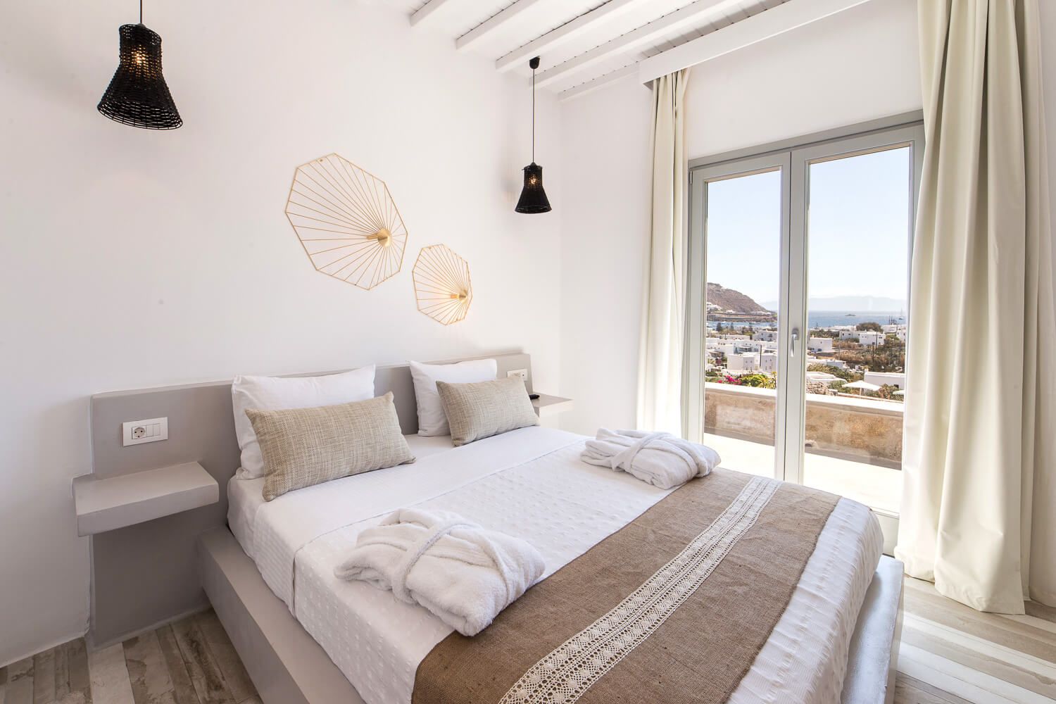 Comfortable and luxurious setting for an exclusive island stay