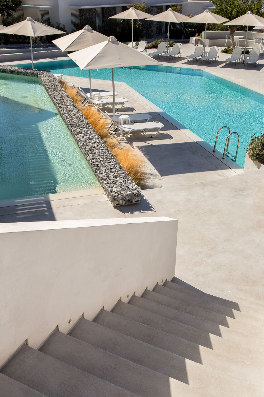 Structural elegance defining a luxury retreat in the Greek islands