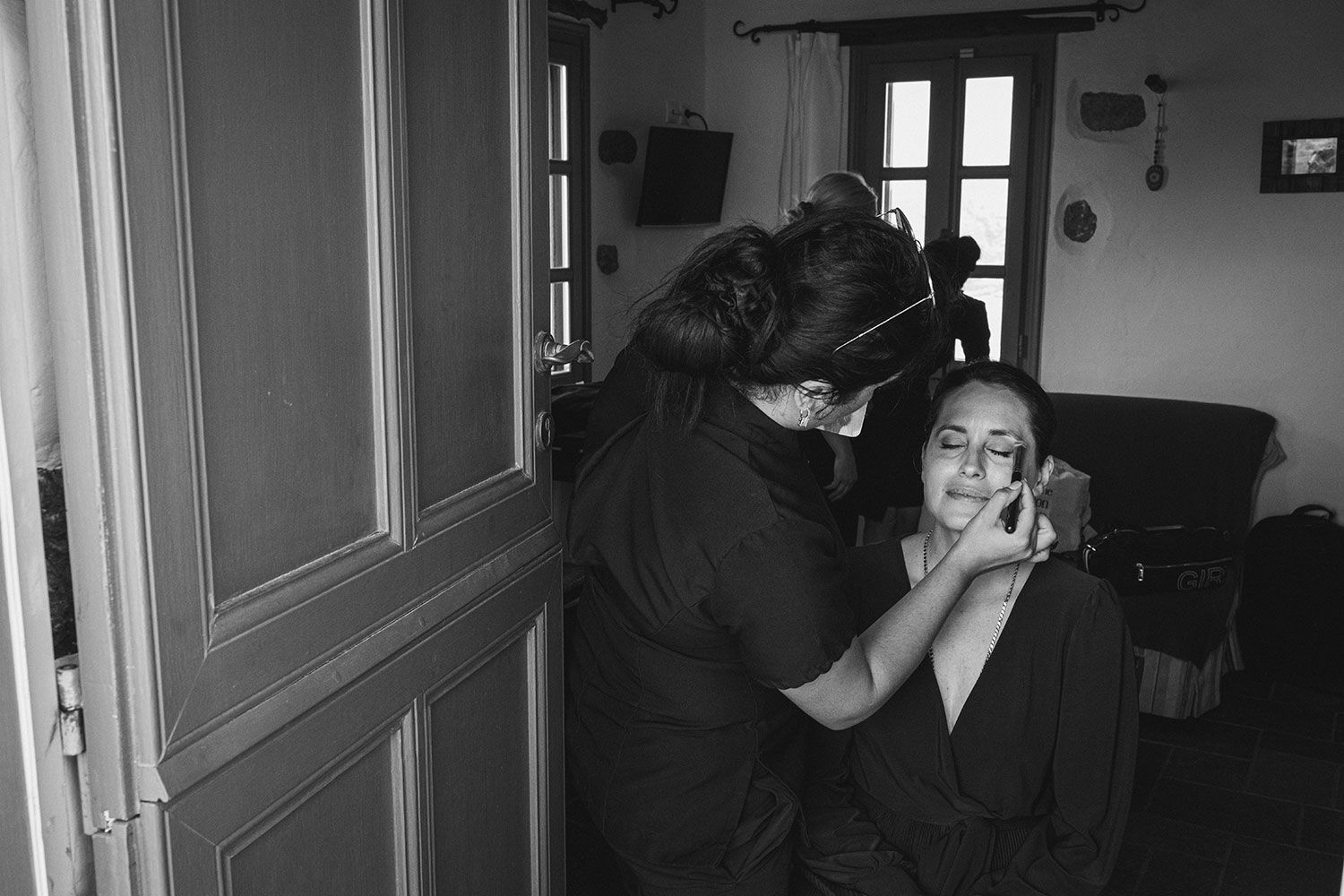 Bridal preparation in Aigiali Amorgos - Natural light wedding photography