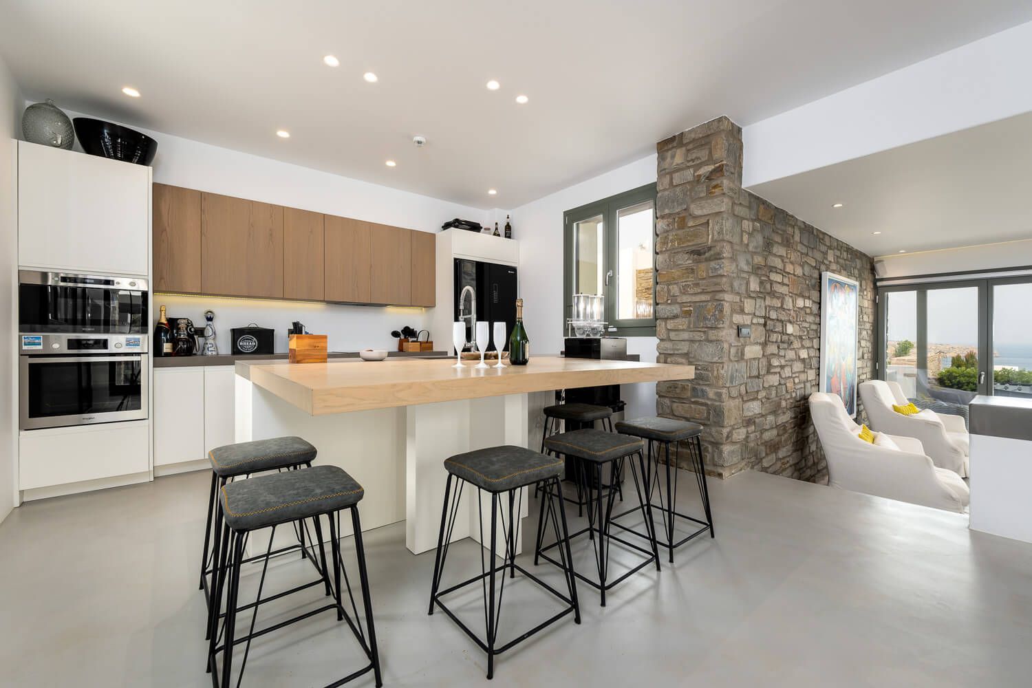 Flawless interior decoration accommodating up to 12 guests