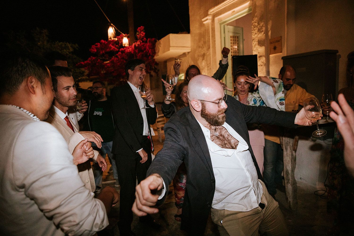 Candid wedding party moments at Magiasi Amorgos