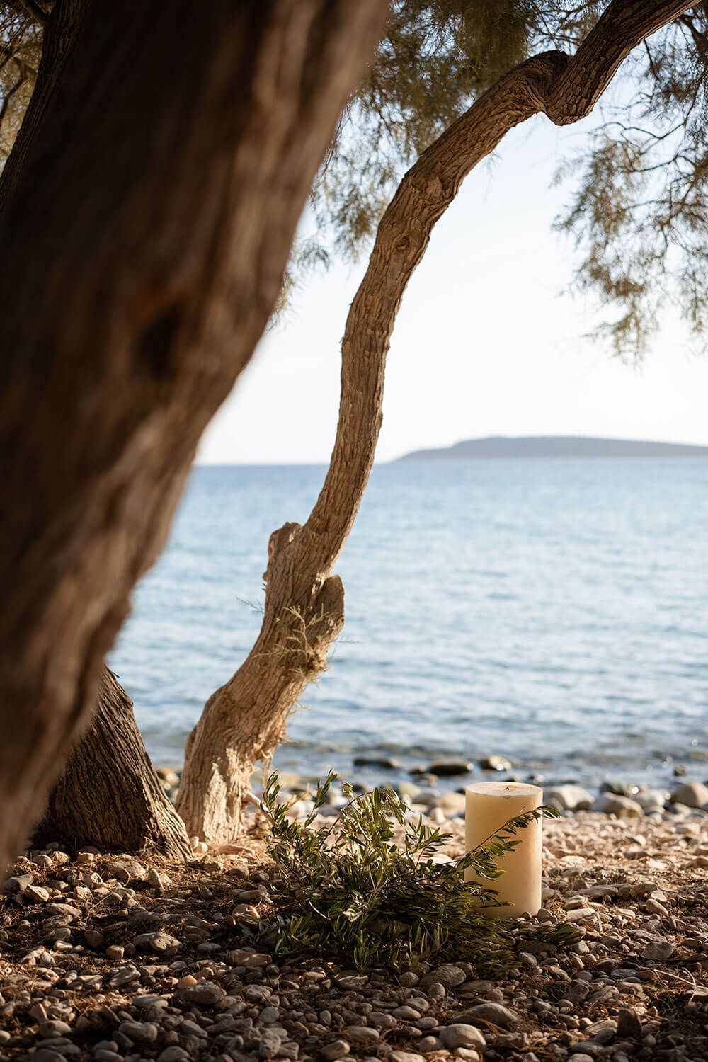 Beautiful coastal wedding details for a relaxed Paros celebration