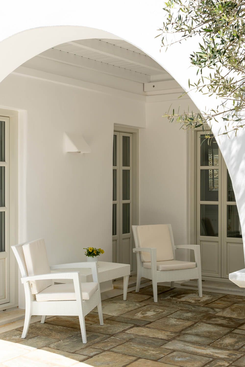 Traditional building lines meeting timeless elegance in the Cyclades