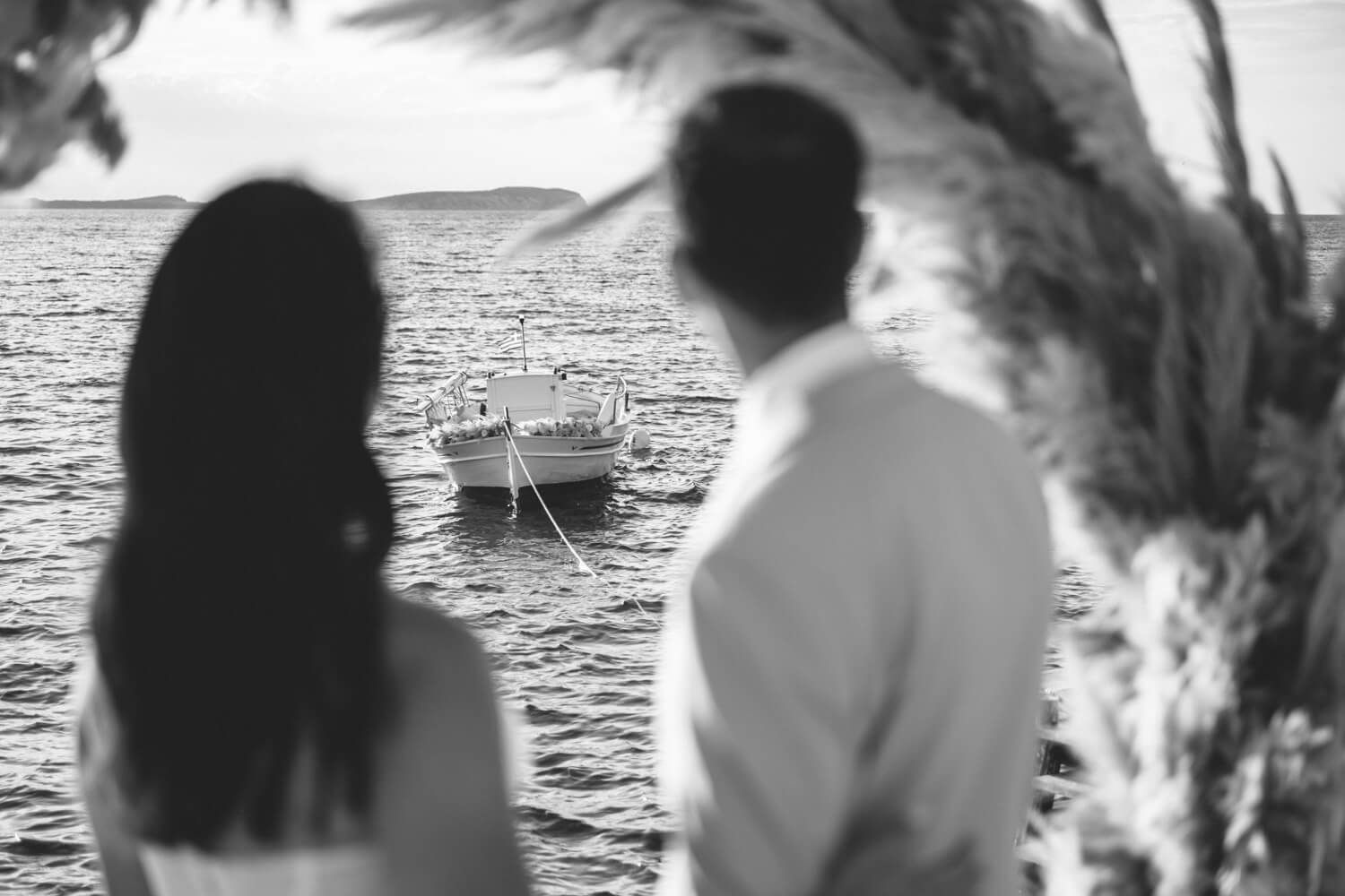 Romantic couple portraits on the rocky coast of Seesoo Paros