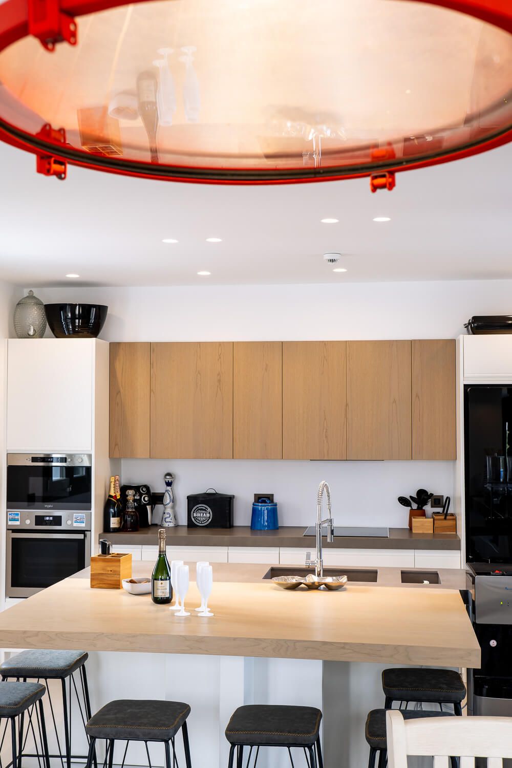 High-end kitchen design in a contemporary Paros residence