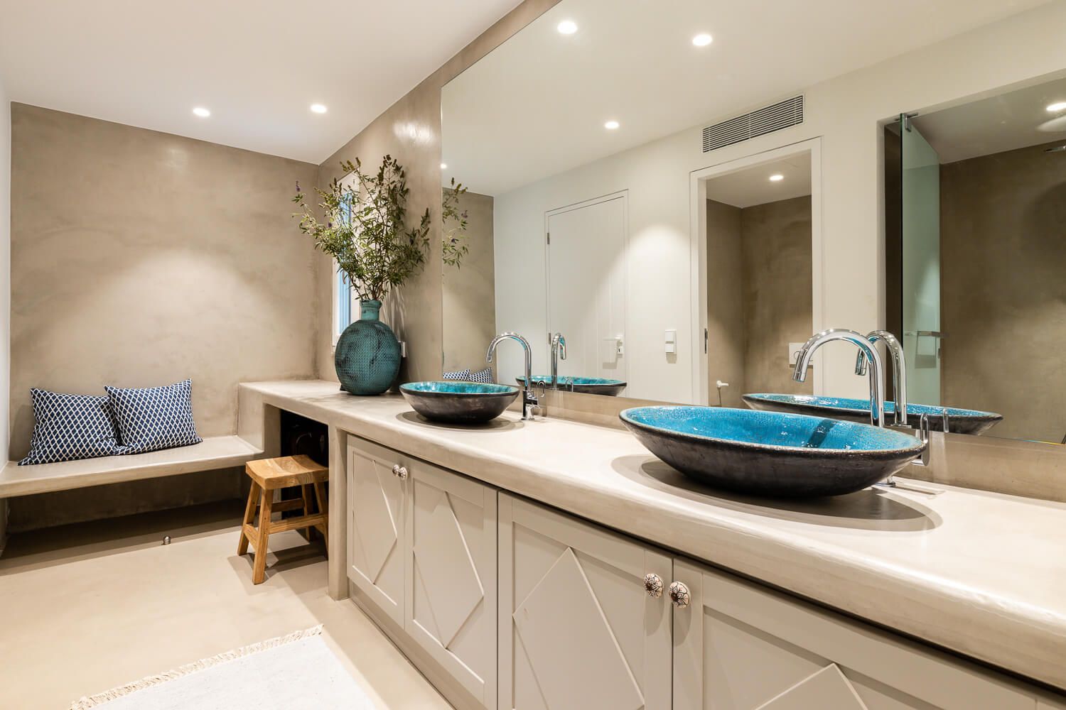 Expert interior photography focusing on elegant fixtures