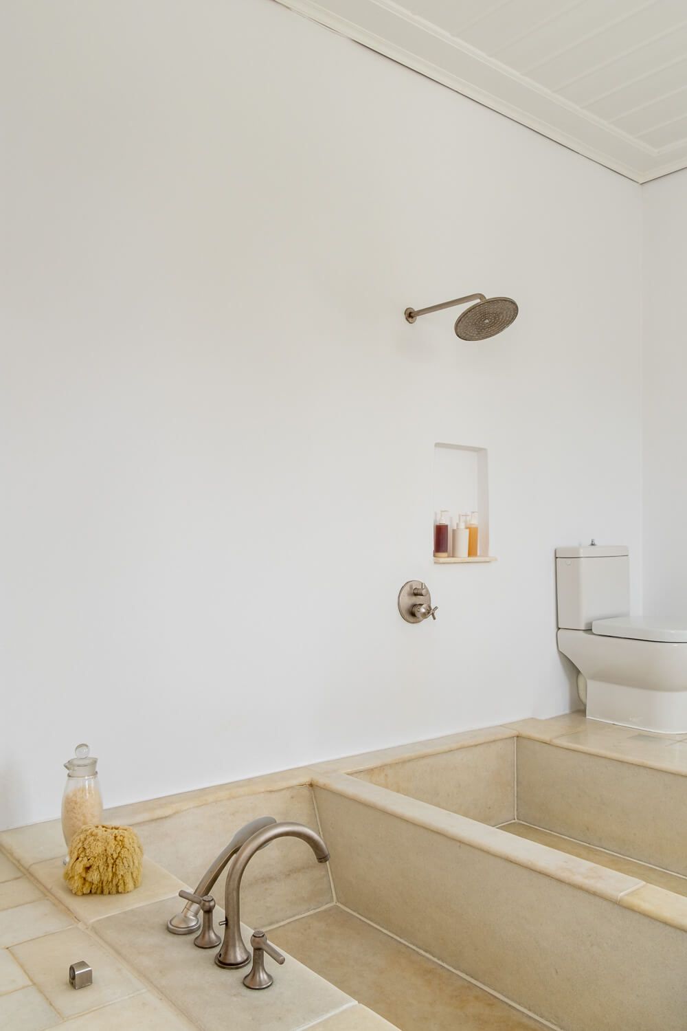 Luxurious bathroom finishes featuring premium marble