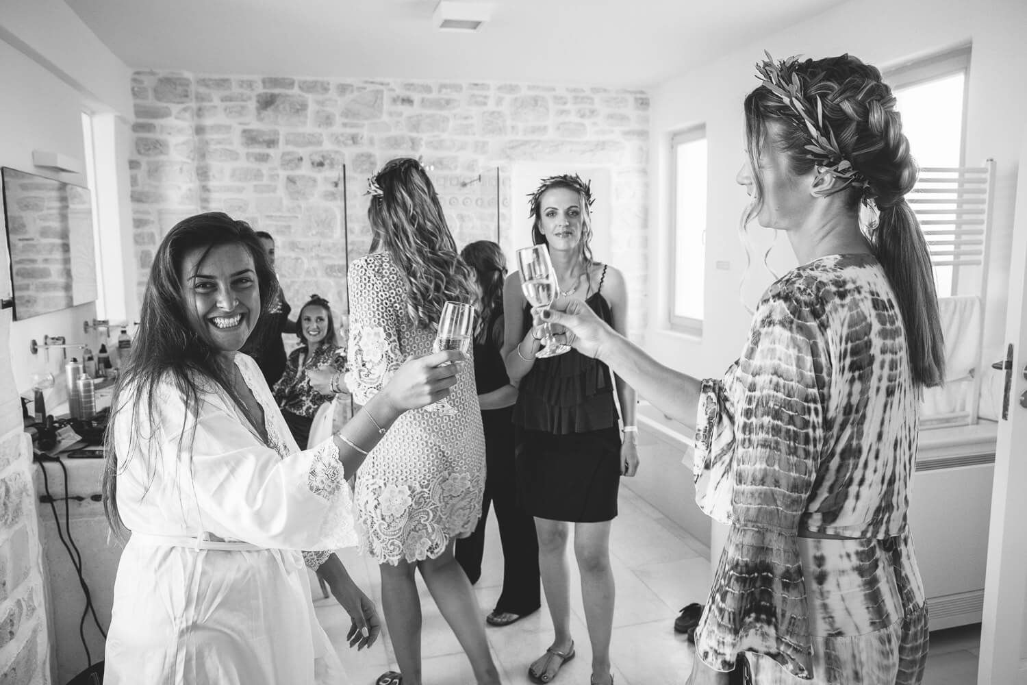 black and white photo during Jewish bridal prep at Villa Aethra