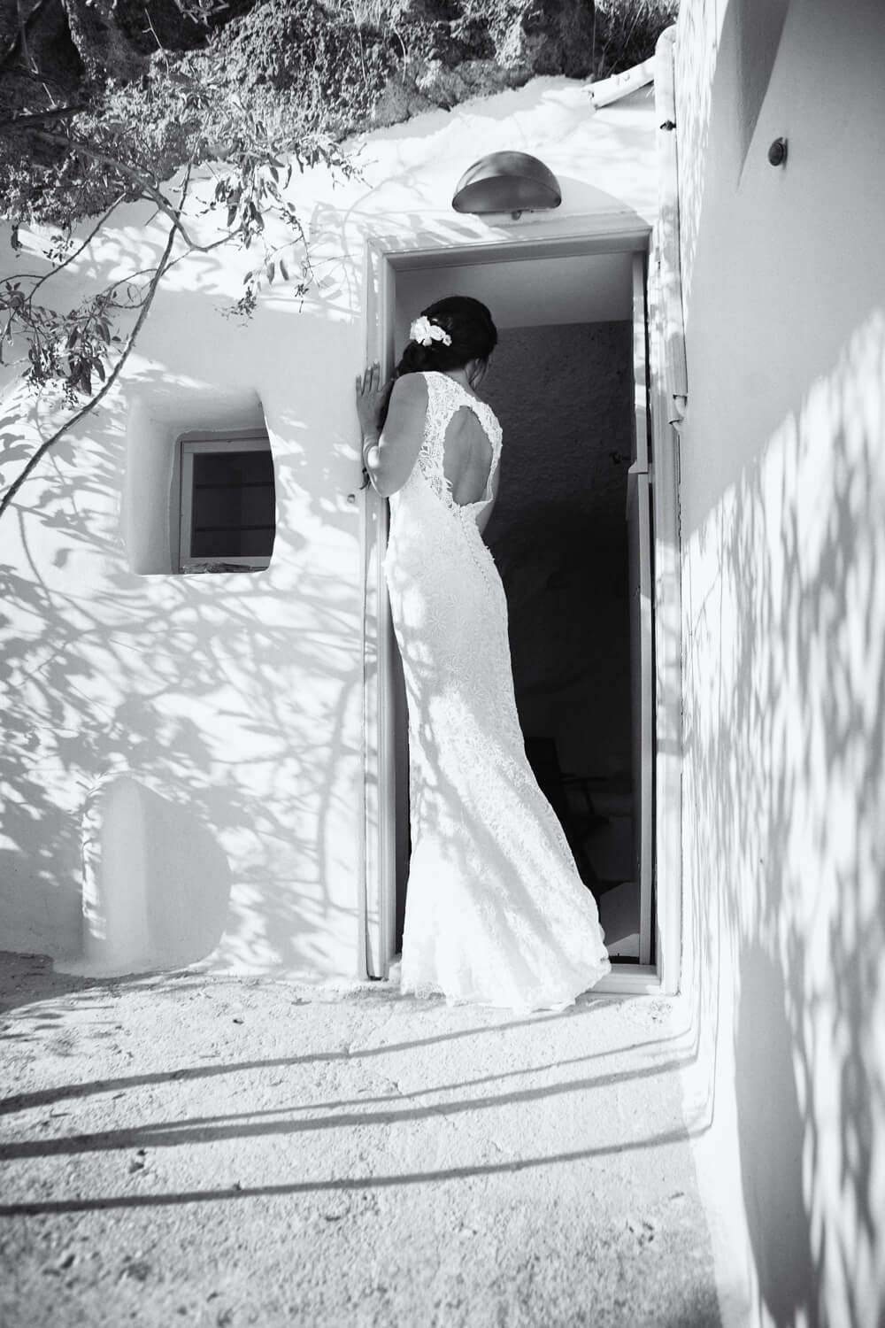 Portrait of the bride in natural light at Phylacopi Milos
