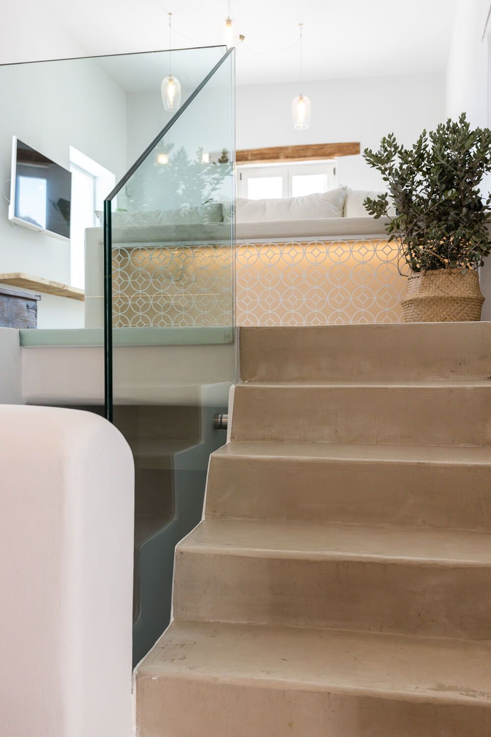 Expert documentation of contemporary indoor living spaces