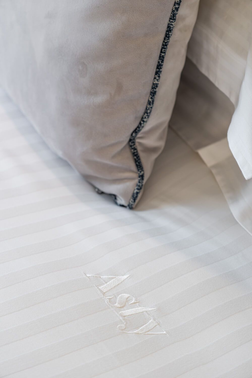 detailed shot of a spacious rental apartment with elegant decoration in Athens