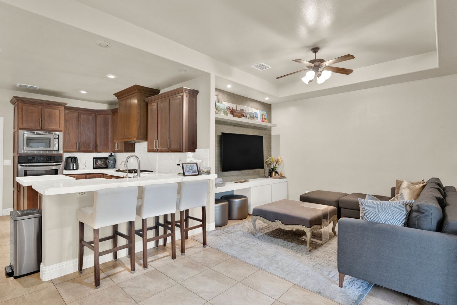 Modern living room in a home in Laredo, TX