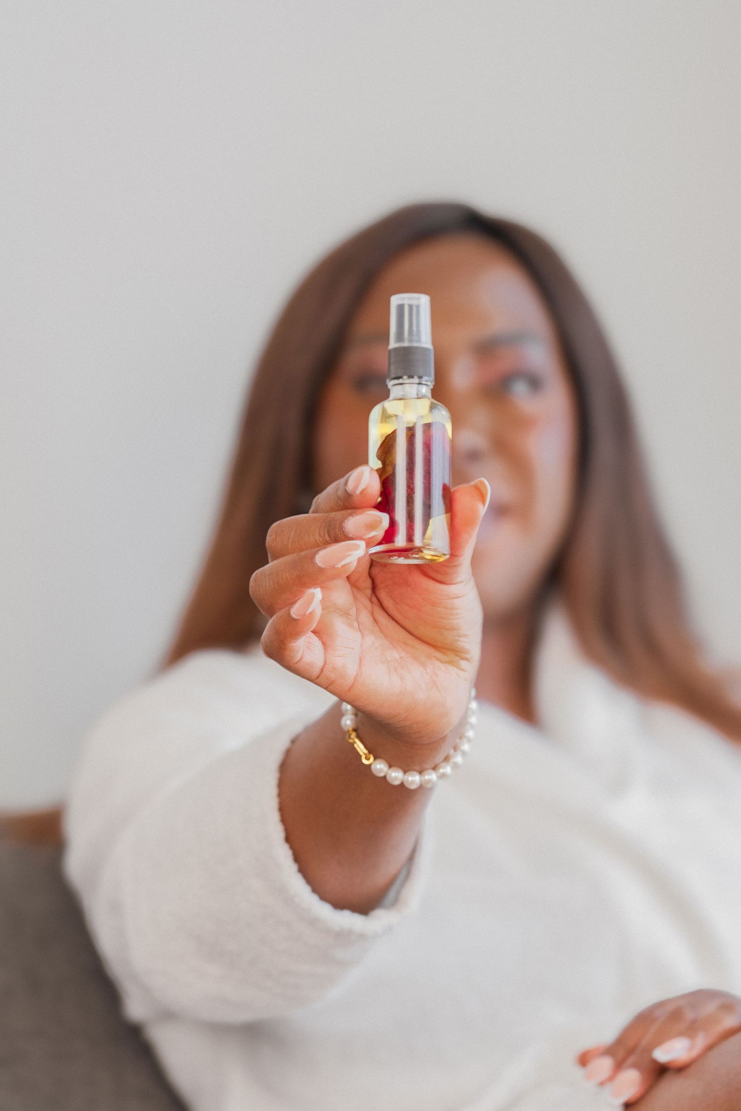Produit cosmétique femme Shooting de marque Lausanne Privé Hôtel luxe premium photographe mode Suisse monde agence de communication studio