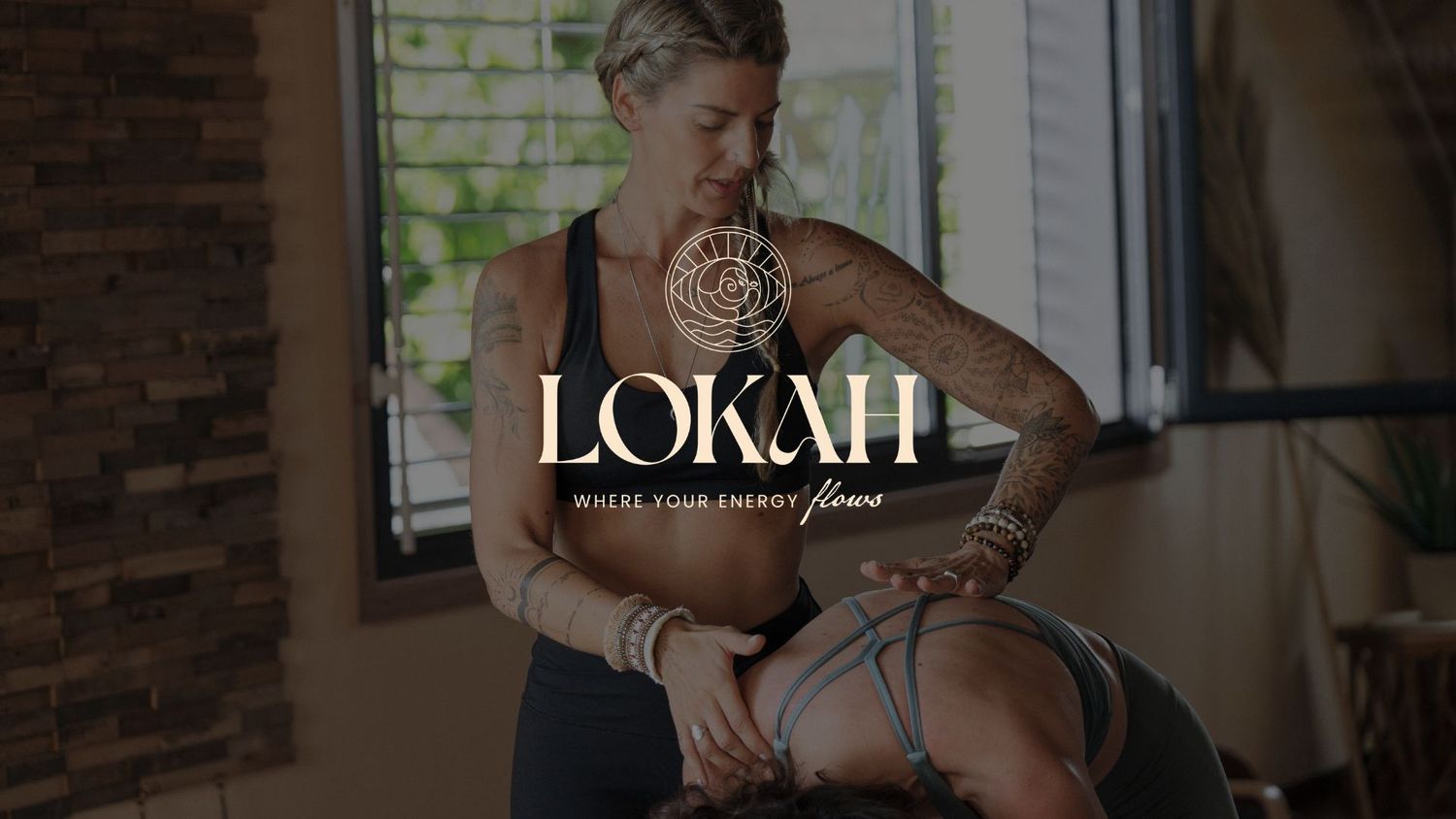 Logo pour femme entrepreneuse entrepreneure yoga spirituel Suisse Lausanne photo privé shooting studio marque PME petite entreprise