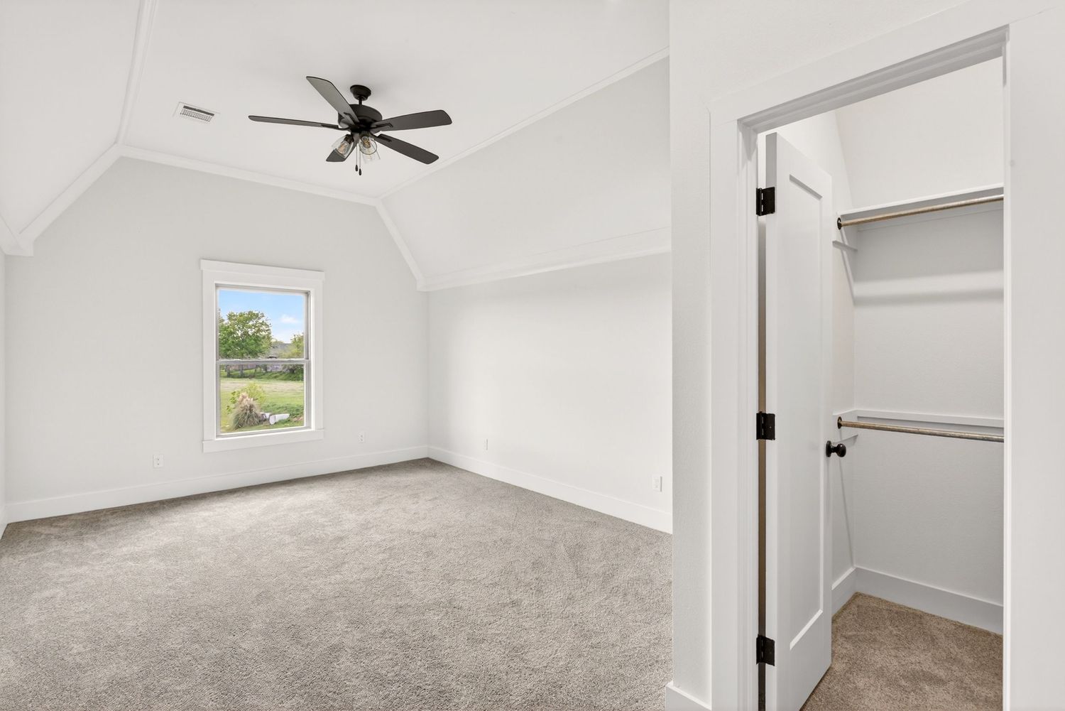 Hey Hannah Bonus Bedroom