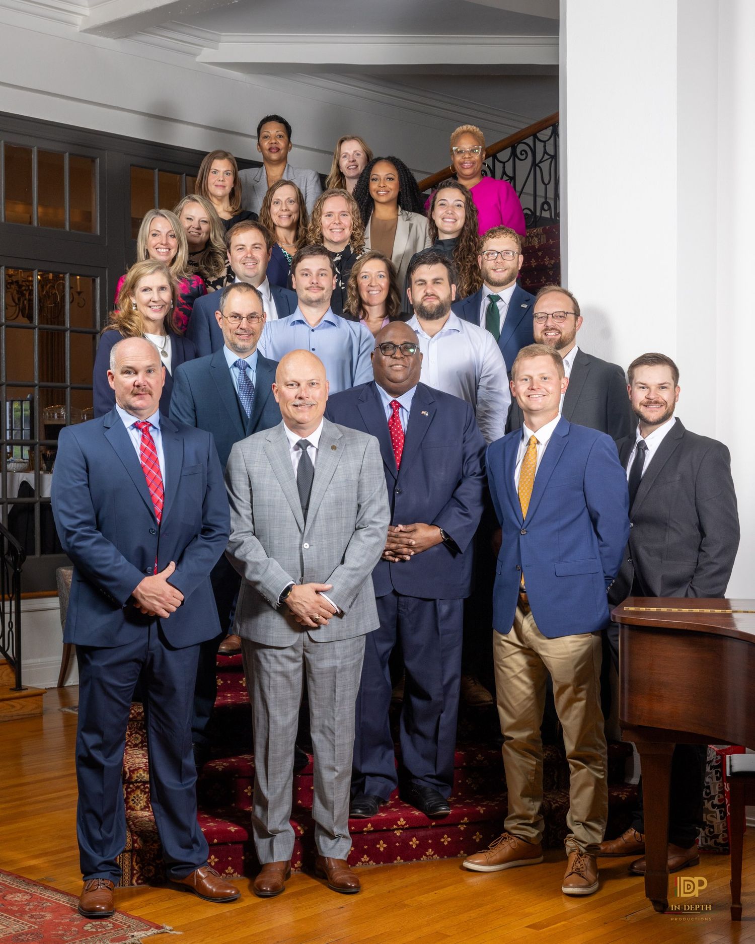 VRLI cohort gathered on the staircase at the Mimslyn Inn in Luray.
