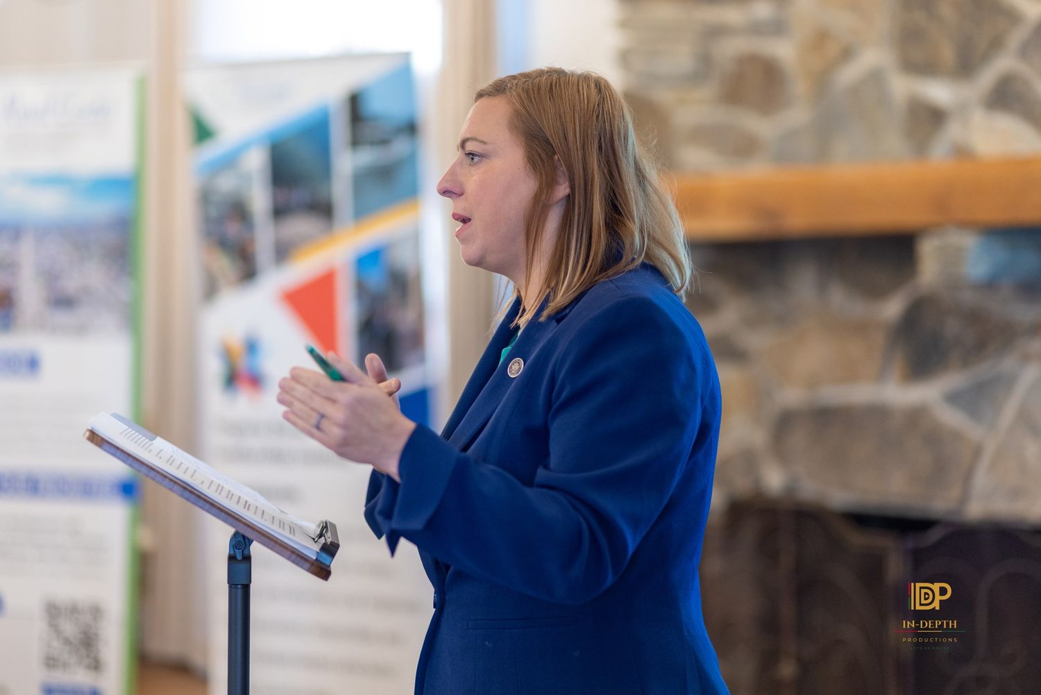 A speaker delivering remarks during the VRLI graduation at the Mimslyn Inn.