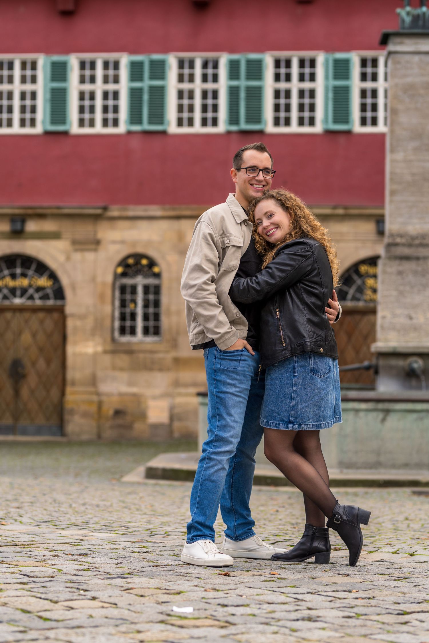 Paarshooting in Esslingen am Neckar vor dem Rathaus nach der Verlobung