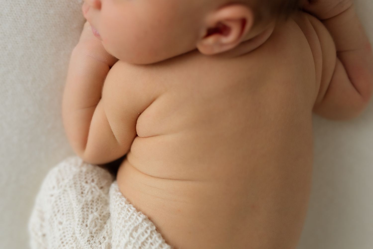 Edmonton newborn photographer, Edmonton family photos, Edmonton maternity photography