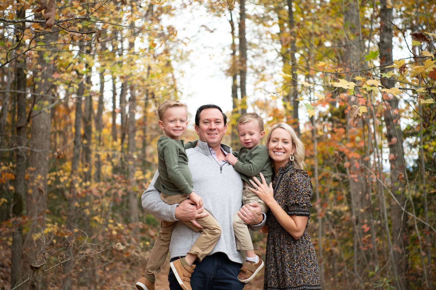 Family Portrait. Fall Family Photo. Richmond VA.